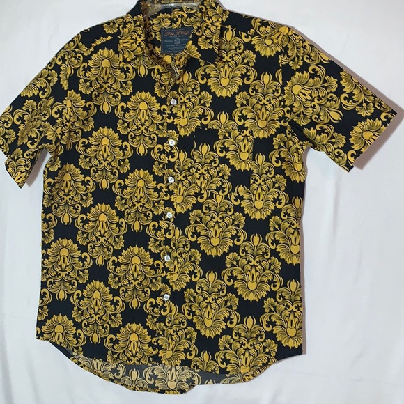 P & K cuffs black and gold men’s medium size short sleeve shirt. - Picture 1 of 3